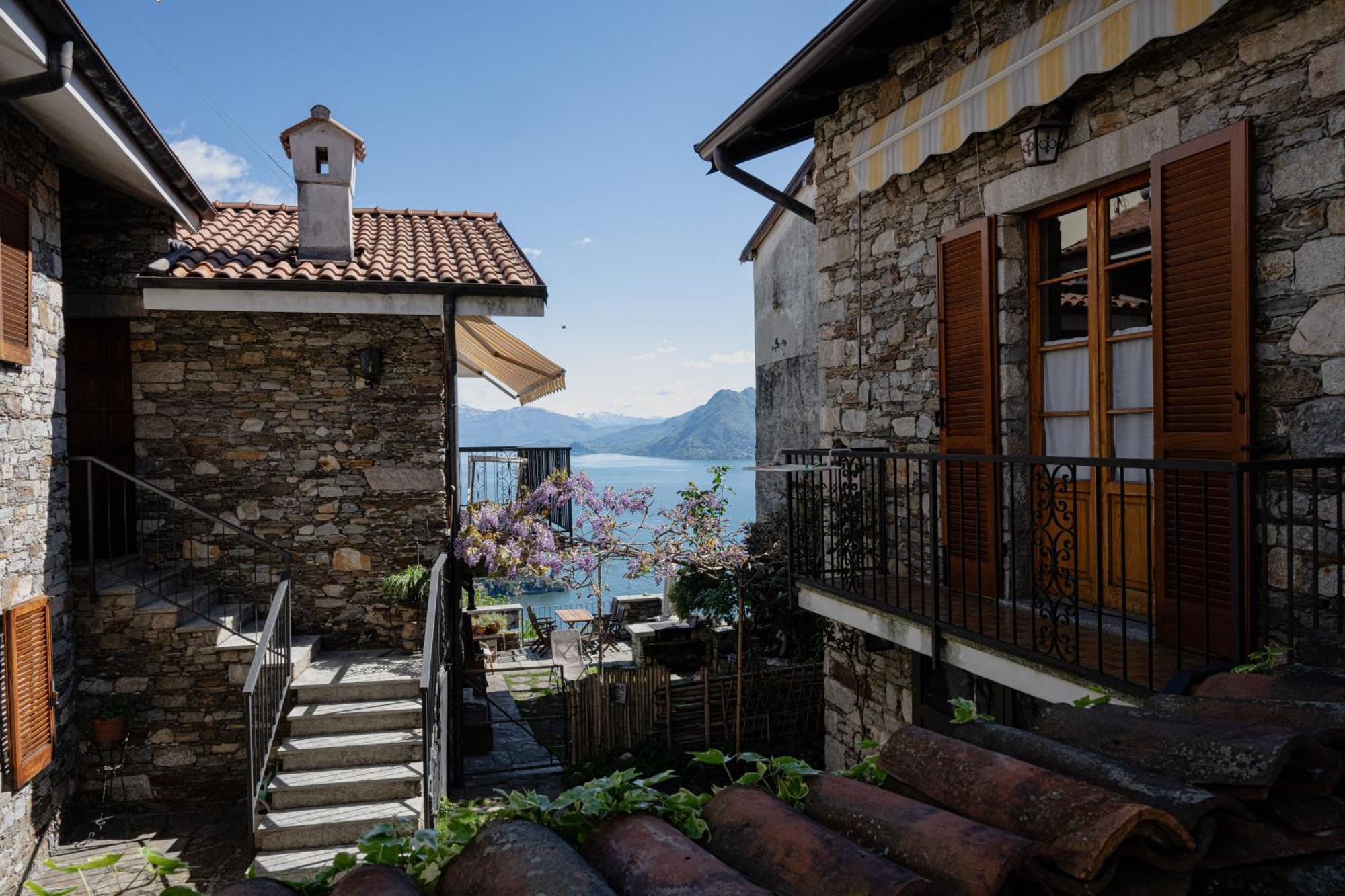 Вилла Casa Orfea Стреза Экстерьер фото
